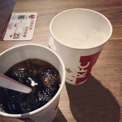 为什么肯德基的可乐贵