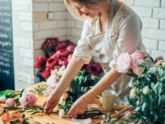 初学者应该如何学插花:必备的插花入门基础知识