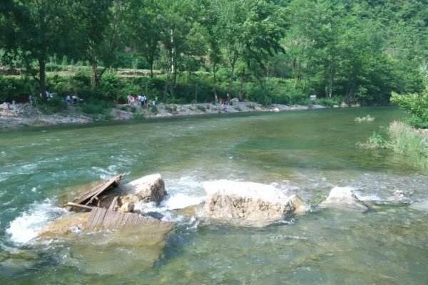 梦见河水暴涨是什么意思 女人梦到河里突然涨大水有什么预兆