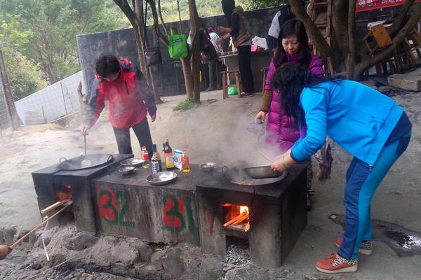 农家乐怎么经营生意好？垂钓烧烤和果树采摘都要搞起来