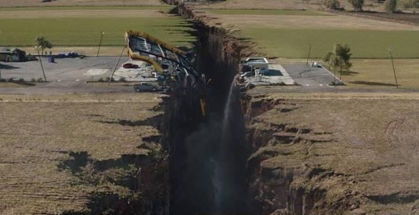 梦见天崩地裂是什么意思 梦到天崩地裂房屋倒塌有什么预兆