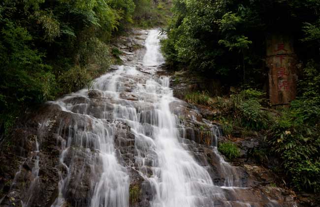 涧下水