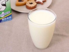 全脂牛奶和脱脂牛奶的区别