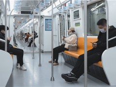 杭州公交地铁早晚高峰免费！乘坐交通工具如何做好自我防护？