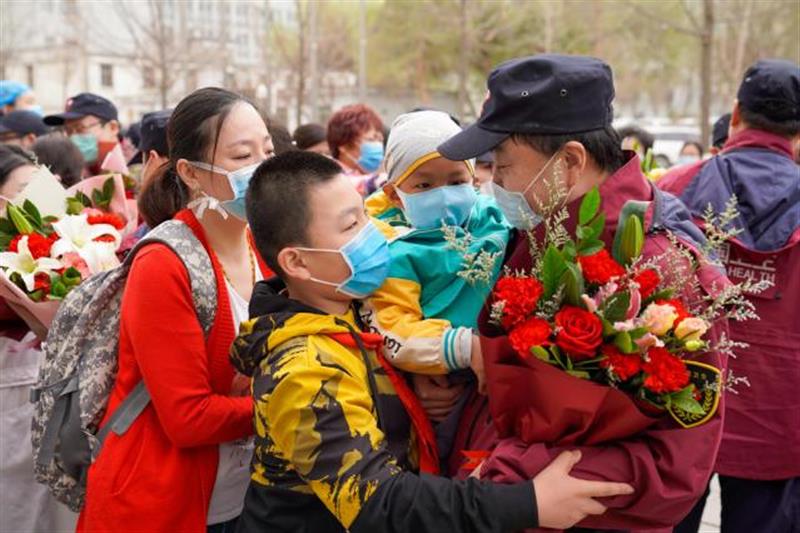 兵团援鄂医疗队全力支援湖北抗击疫情!患者零死亡,圆满完成任务!