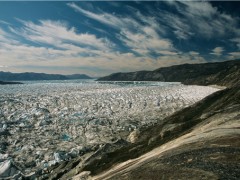 什么原因造成格陵兰冰盖质量损失将破万年纪录？附详细介绍