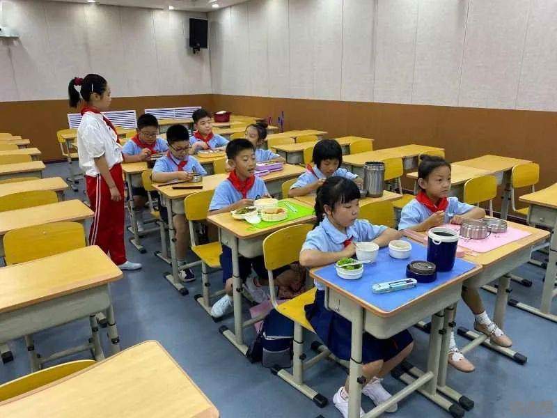 北京大中小学幼儿园如期开学