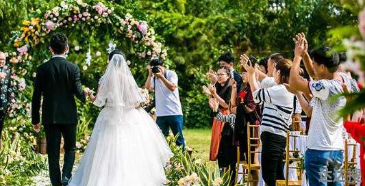 婚礼上离婚的人能来吗 离婚的人能去接亲吗